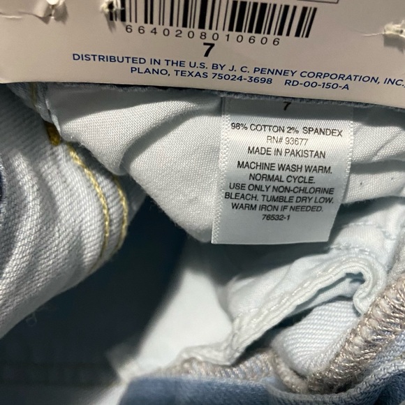 Arizona Juniors Womens High Rise Mom Straight Leg - Picture 6 of 8